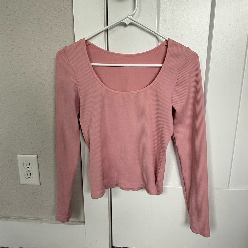 Women's Pink Long Sleeve Crop Top